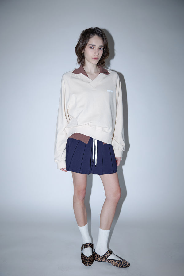Enavant DYLAN V-NECK SWEATSHIRT in the color Coconut Beige