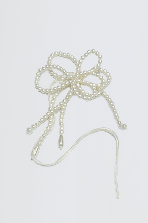 Enavant Flower bead motif accessory in the color Ivory03