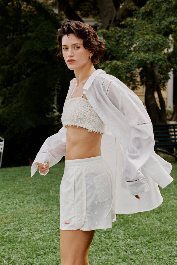 Enavant Lace trim track short in the color Cream