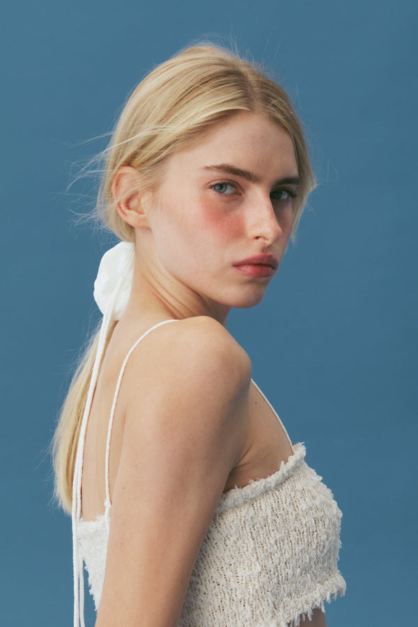 Enavant Lace double scrunchie in the color White