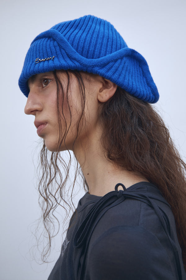 Enavant MERINO WOOL EARFLAP KNIT BEANIE in the color Blue