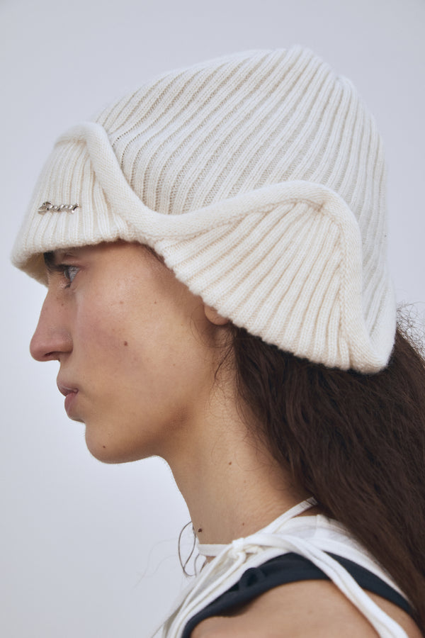 Enavant MERINO WOOL EARFLAP KNIT BEANIE in the color Ivory