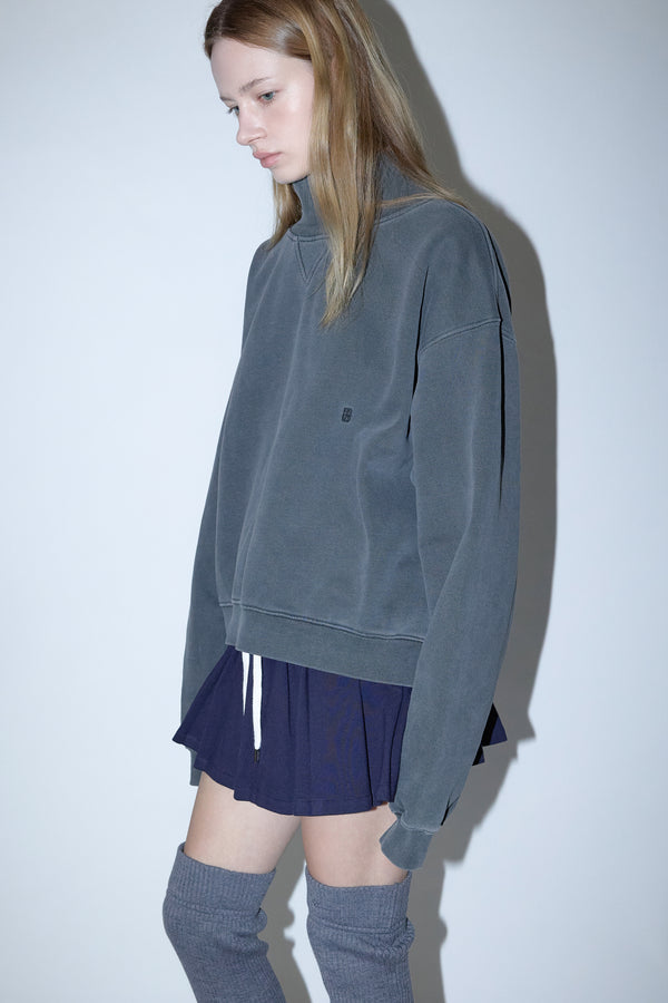 Enavant OVERSIZED HIGH-NECK SWEATSHIRT in the color Charcoal Navy