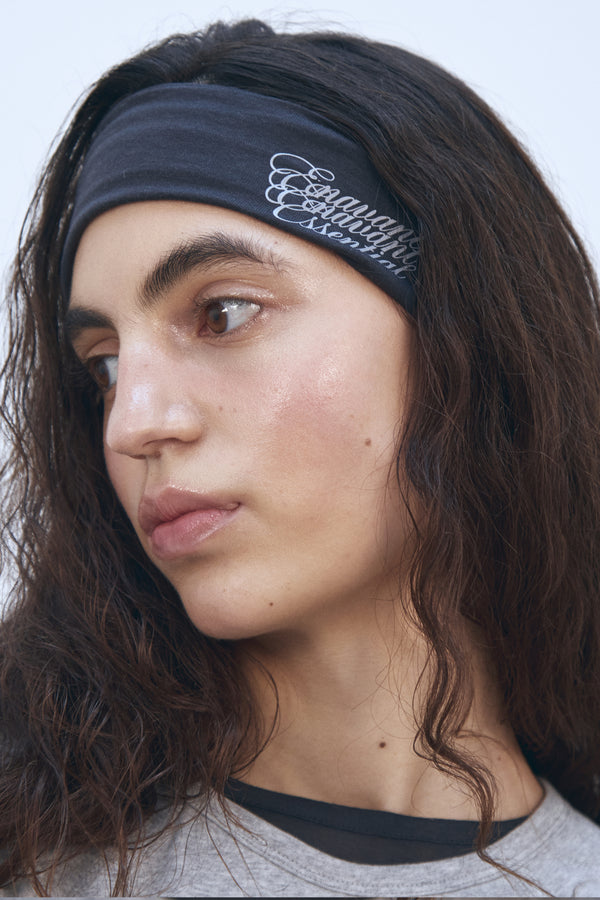 Enavant HEADBAND in the color Charcoal