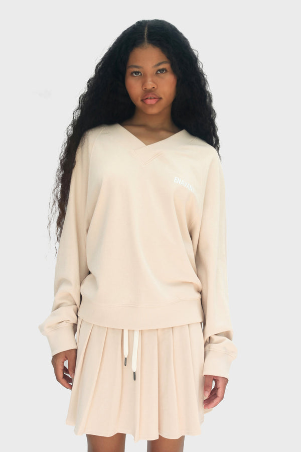 Enavant DYLAN V-NECK SWEATSHIRT in the color Coconut Beige