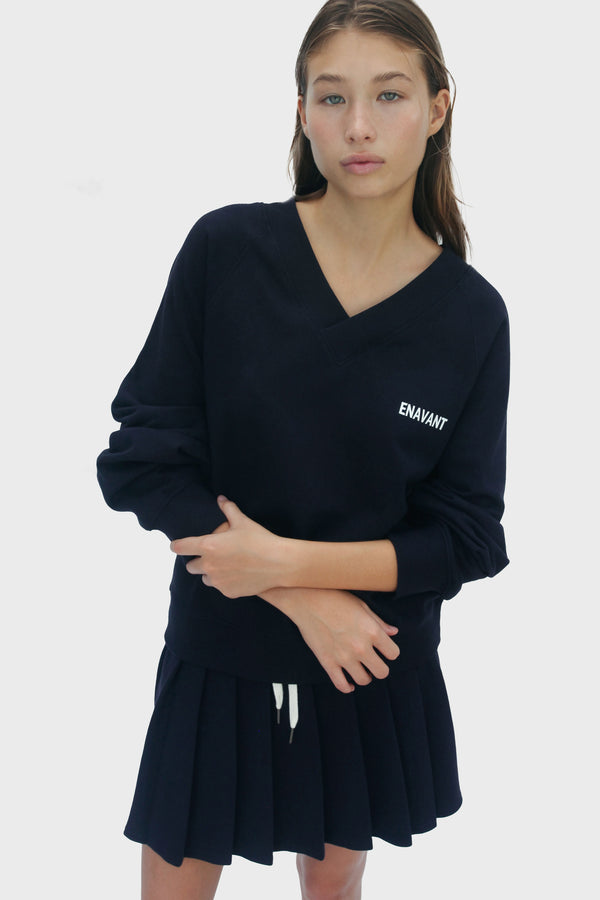 Enavant DYLAN V-NECK SWEATSHIRT in the color Navy