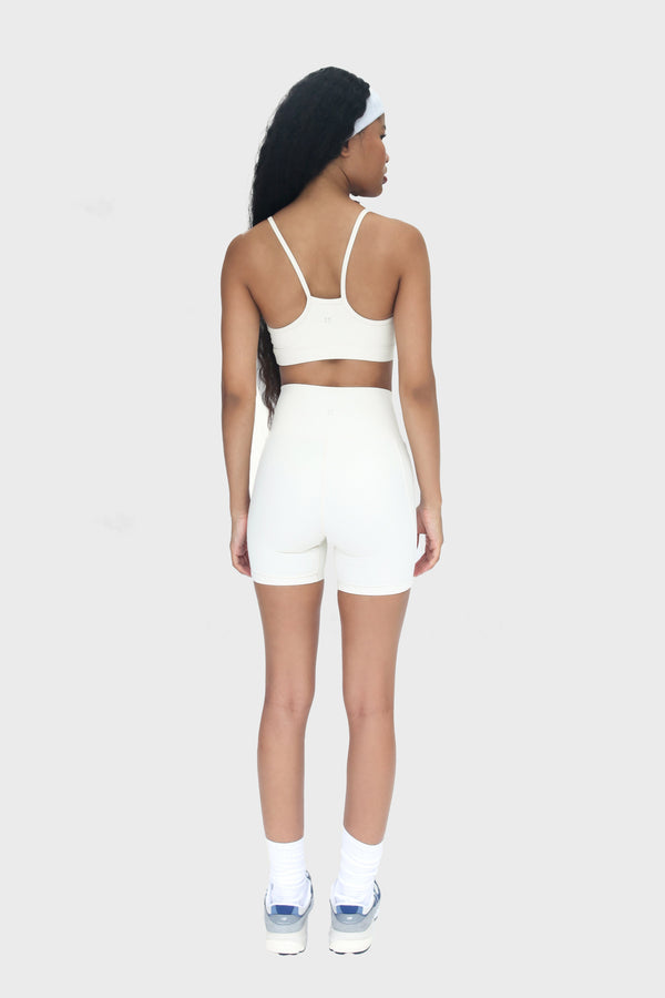 Enavant LANA BIKER SHORT 2.0 in the color White Sand