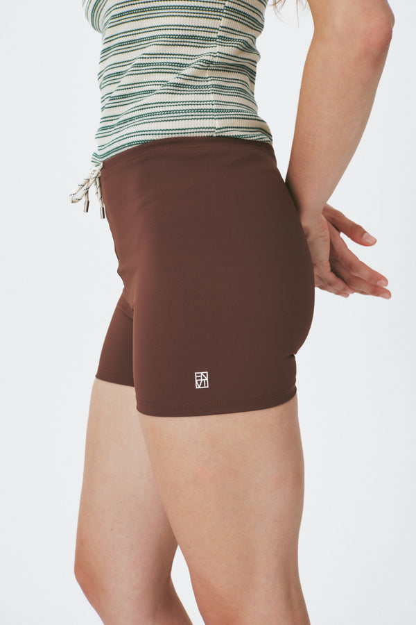 Enavant Biker short in the color Brown