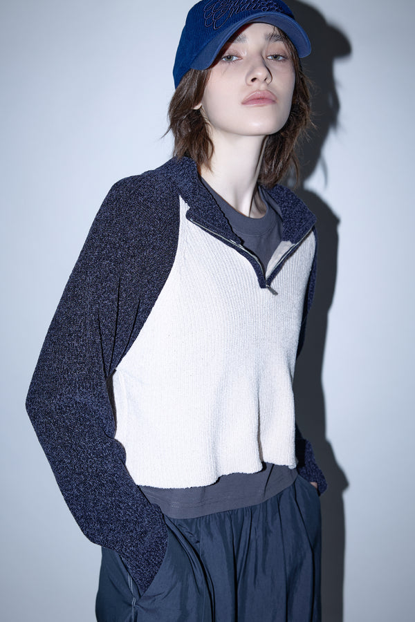 Enavant CROPPED HALF ZIP-UP KNIT TOP in the color Navy Sand