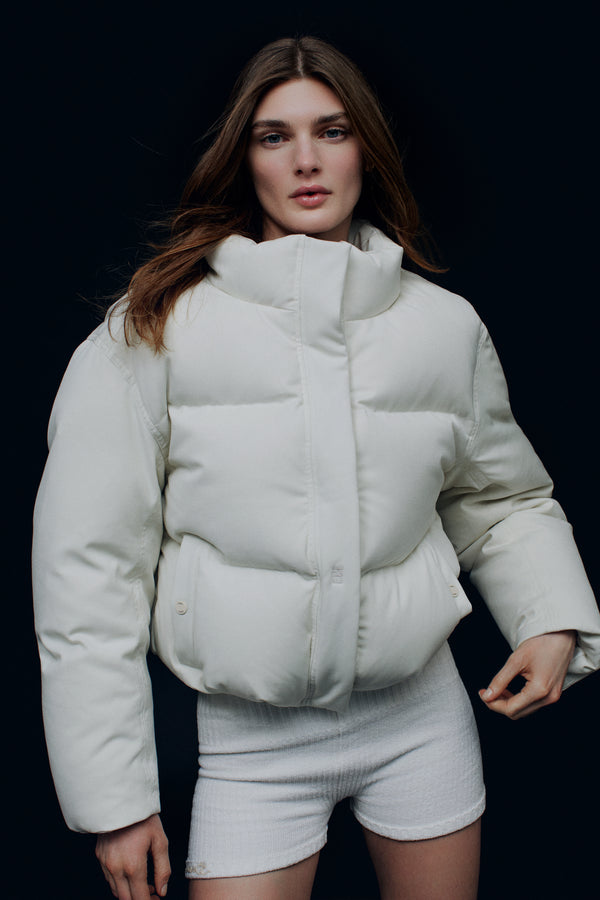 Enavant DOWN PUFFER JACKET in the color Ivory