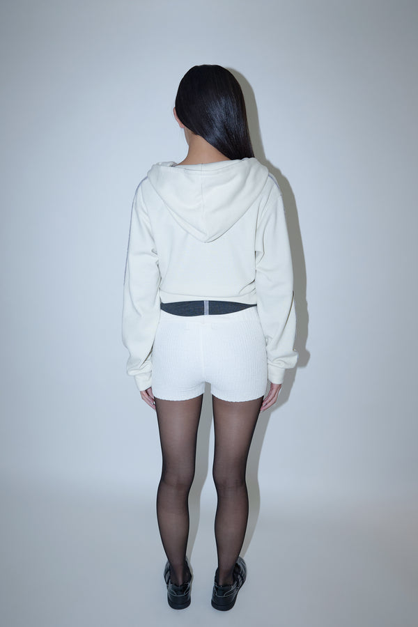 Enavant EMBROIDERED KNIT SHORT in the color Ivory