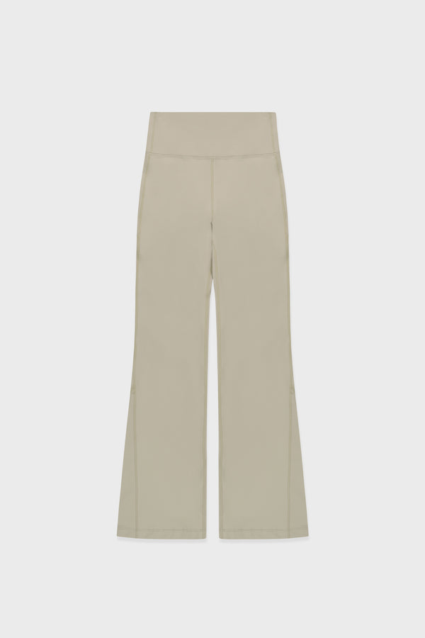 Enavant LEILA FLARE PANT in the color Beige