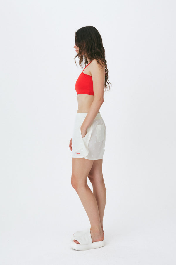Enavant Lace trim track short in the color Cream