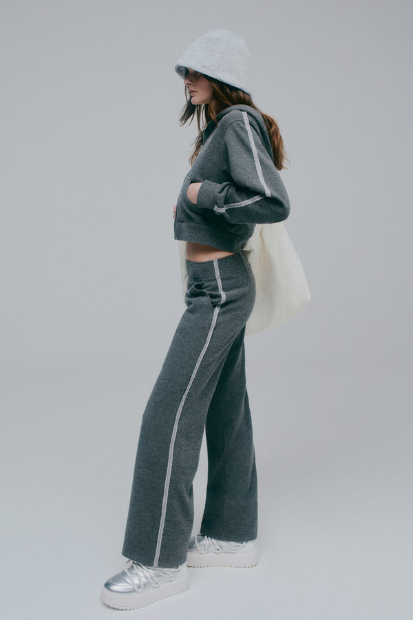 Enavant SIDE TRIM SEMI-WIDE PANT in the color Charcoal