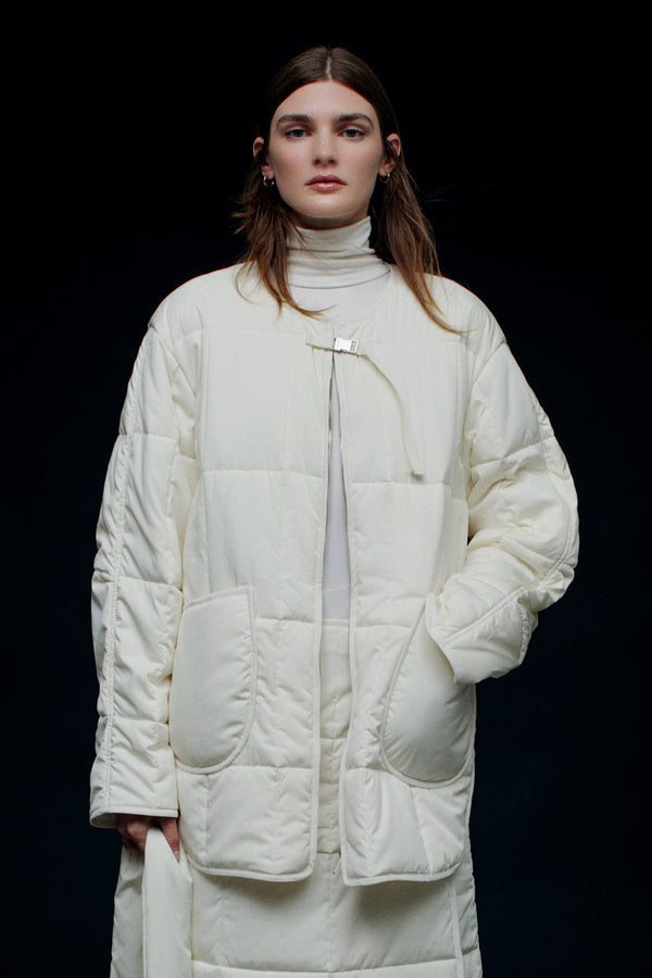 Enavant OVERSIZED LIGHT PADDED JACKET in the color Ivory