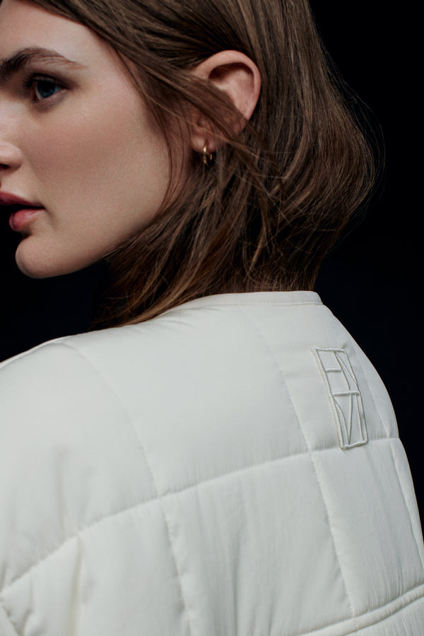 Enavant OVERSIZED LIGHT PADDED JACKET in the color Ivory