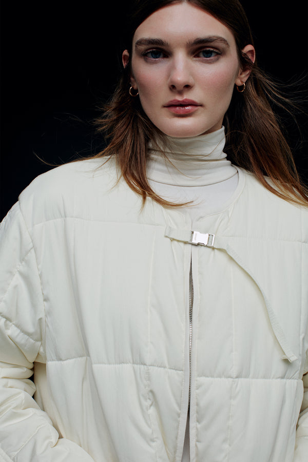 Enavant OVERSIZED LIGHT PADDED JACKET in the color Ivory