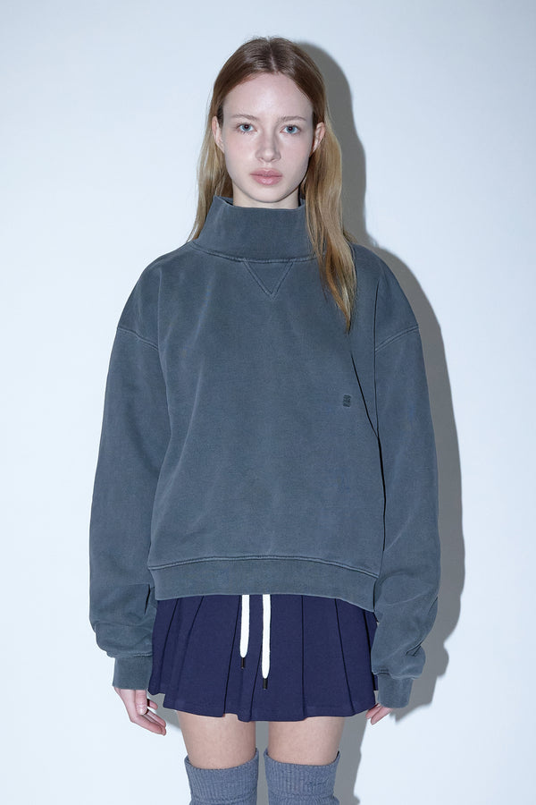 Enavant OVERSIZED HIGH-NECK SWEATSHIRT in the color Charcoal Navy