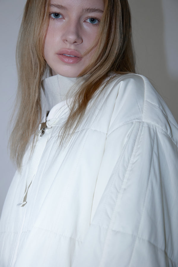 Enavant OVERSIZED LIGHT PADDED JACKET in the color Ivory