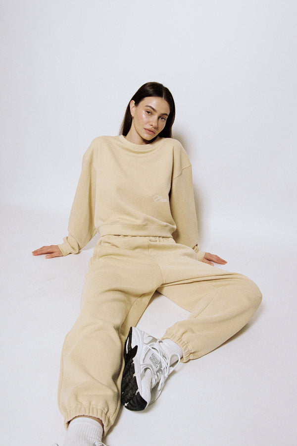 Enavant PEYTON SWEATPANT in the color Butter