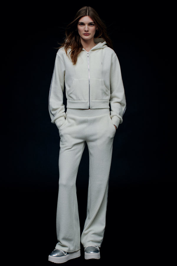 Enavant SIDE TRIM SEMI-WIDE PANT in the color Cream